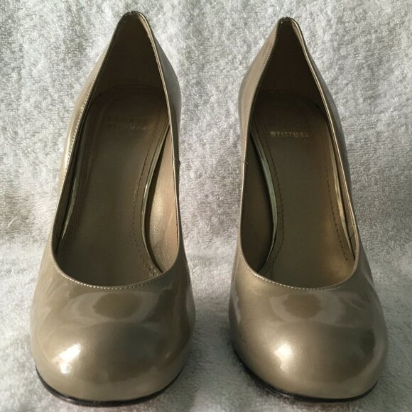 Stuart Weitzman Patent Leather Round Toe Heels in Tan (7.5 M) - Picture 2 of 8